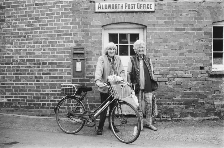 Sisters. L-R. Nita Phipps & Phyllis Prior