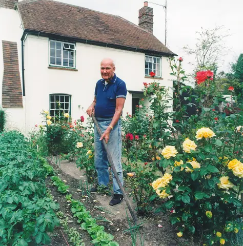Alec Somerville, Apple Tree Cottage