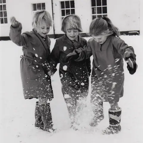 Alexandra ?, Elizabeth Vernon & Sophie Wilcox Jones