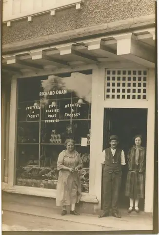 Pangbourne Post Cards