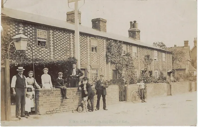 Pangbourne Post Cards