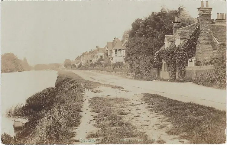 Pangbourne Post Cards