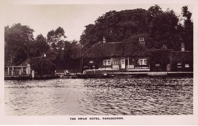 Pangbourne Post Cards