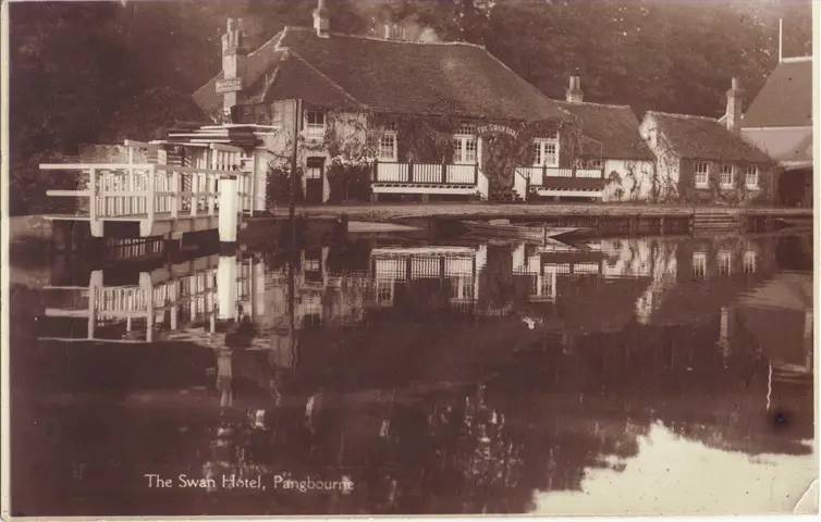 Pangbourne Post Cards