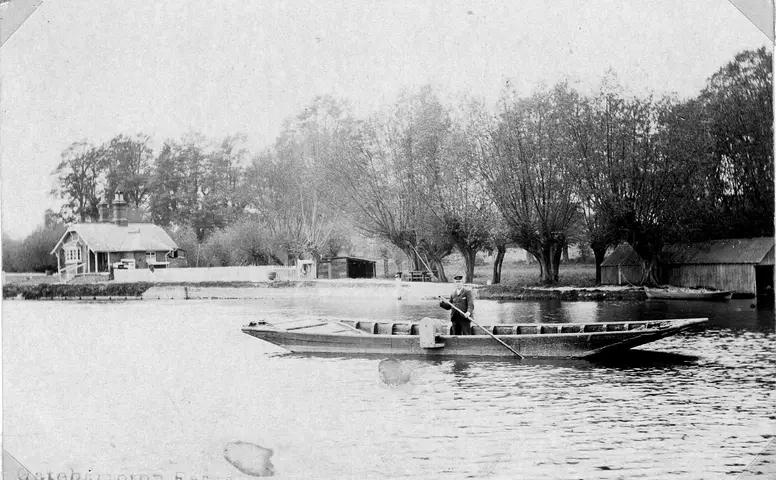 Pangbourne Post Cards