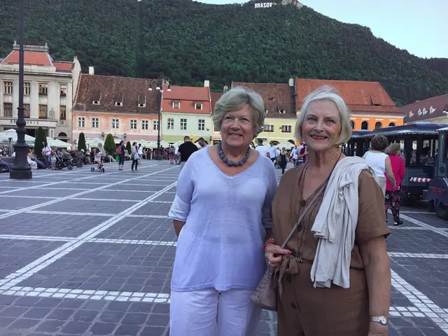 Amanda Hosie & Sarah Thomas, Brasov