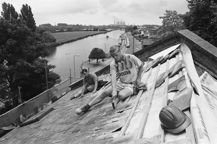 Abingdon. Paul Dixon & Edmund Summerhill 2000