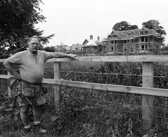 Mortimer Hall. Mike Potts 2000
